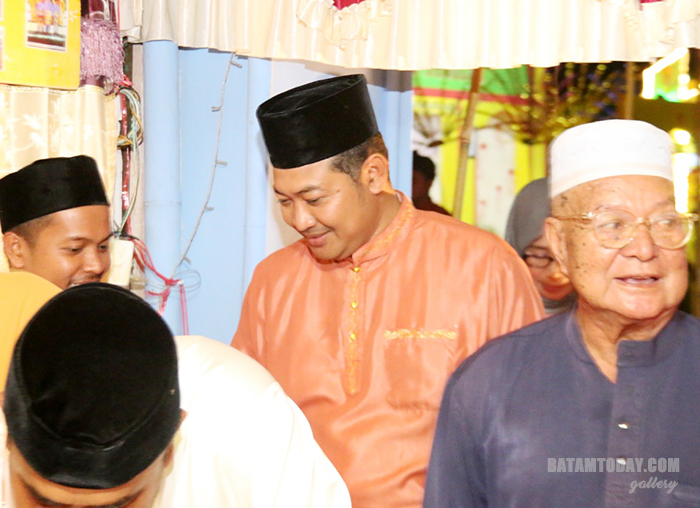 Raja Rafiza (Wakil Ketua Komisi III) saat acara pembukaan MTQ tingkat Kecamatan Durai